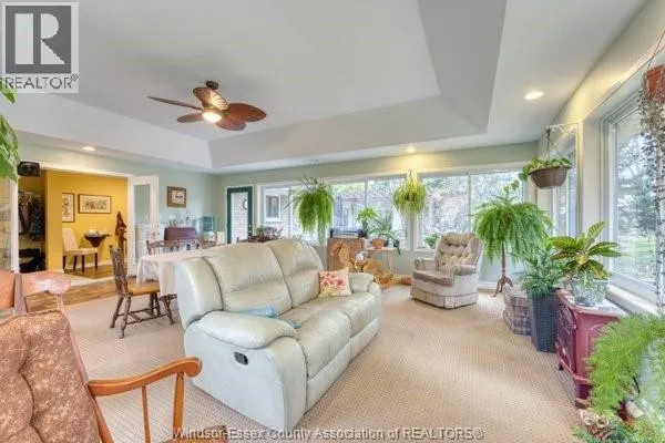 331 BAYVIEW CRESCENT