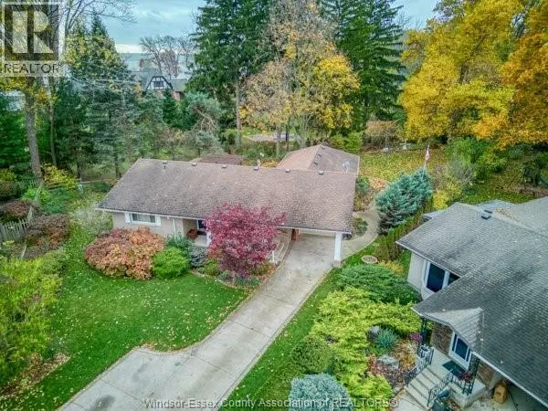 331 BAYVIEW CRESCENT