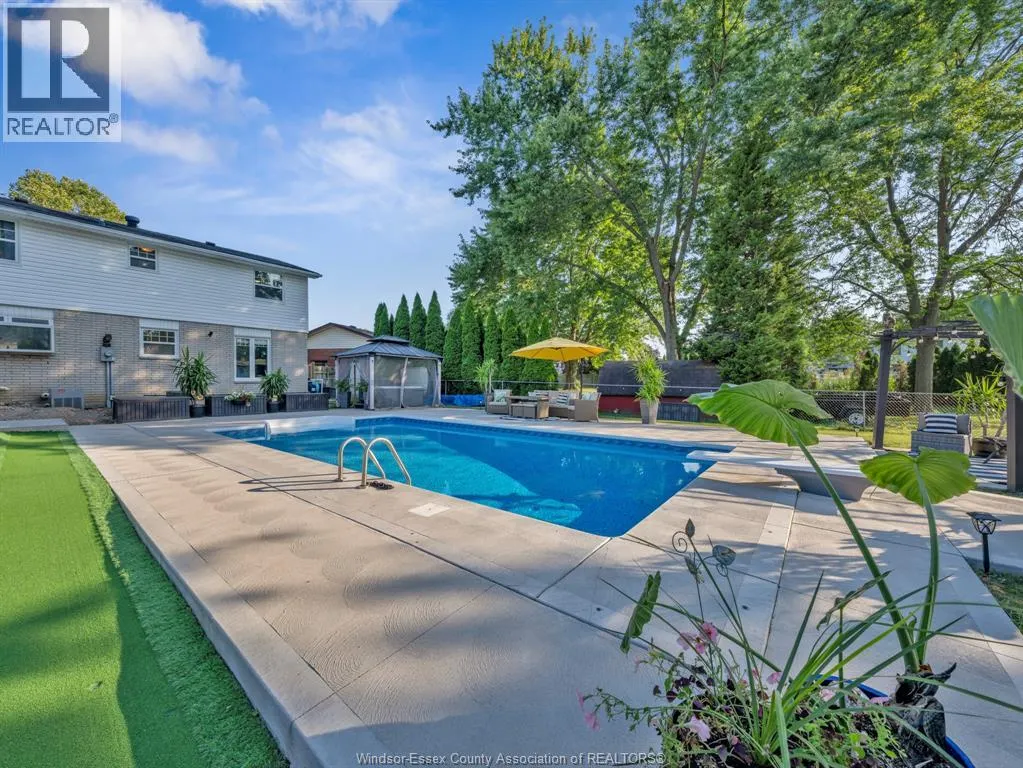 450 POPLAR