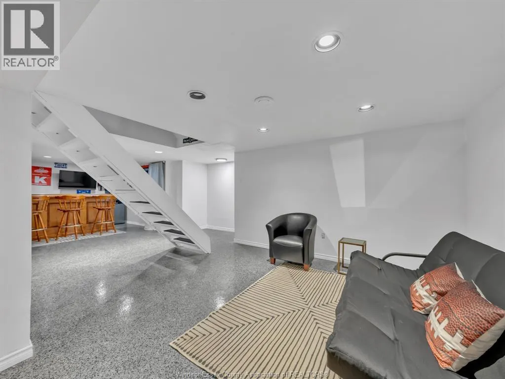 450 POPLAR