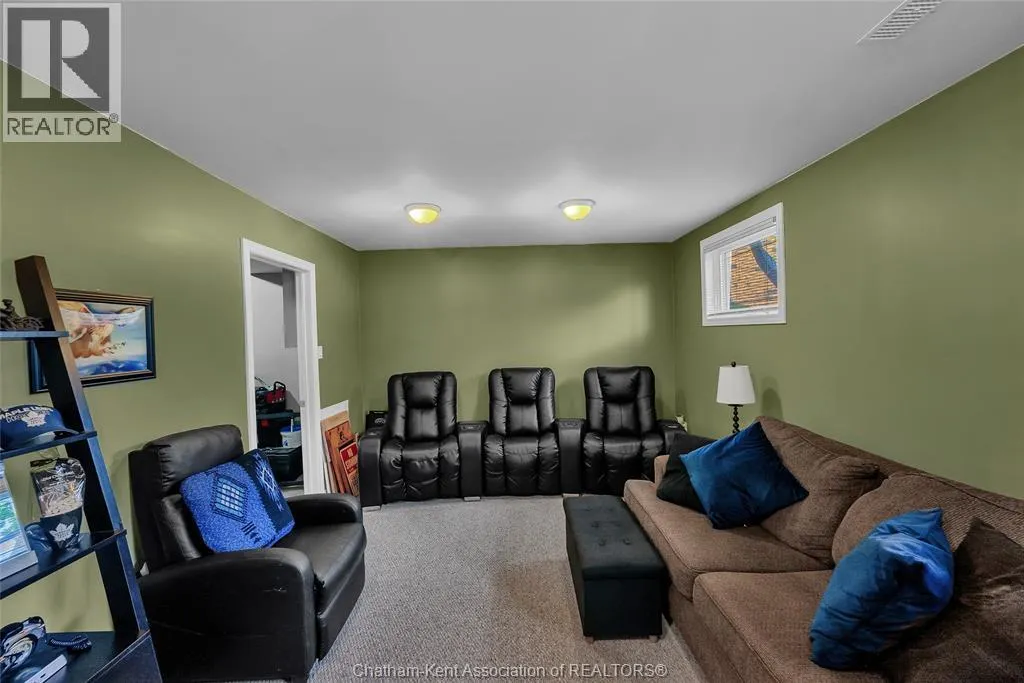 113 Glengarry CRESCENT