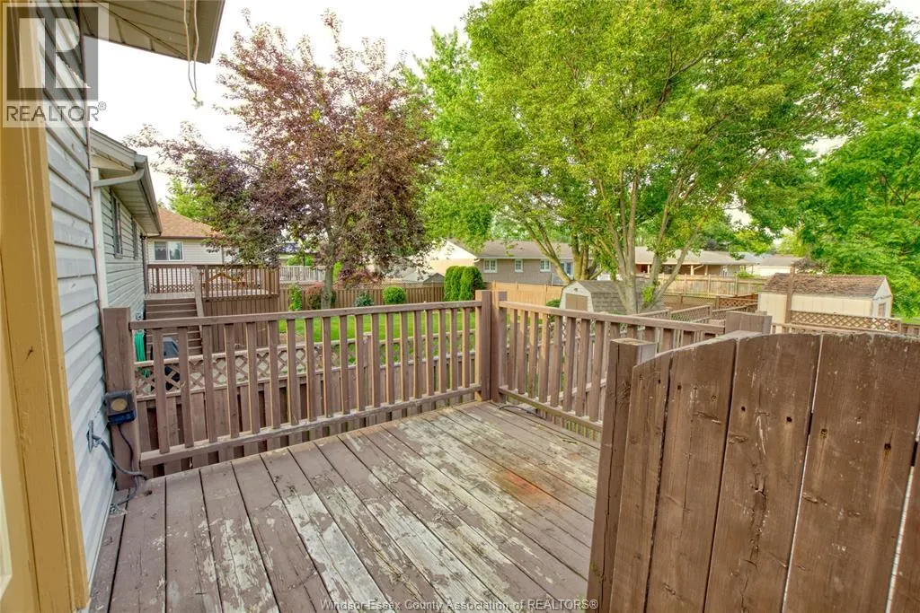248 WILLOWWOOD DRIVE