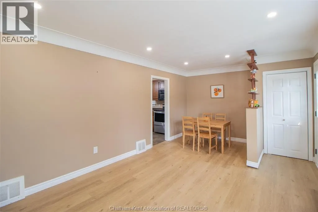 32 Simonton DRIVE