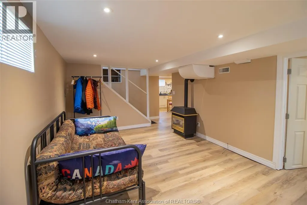 32 Simonton DRIVE