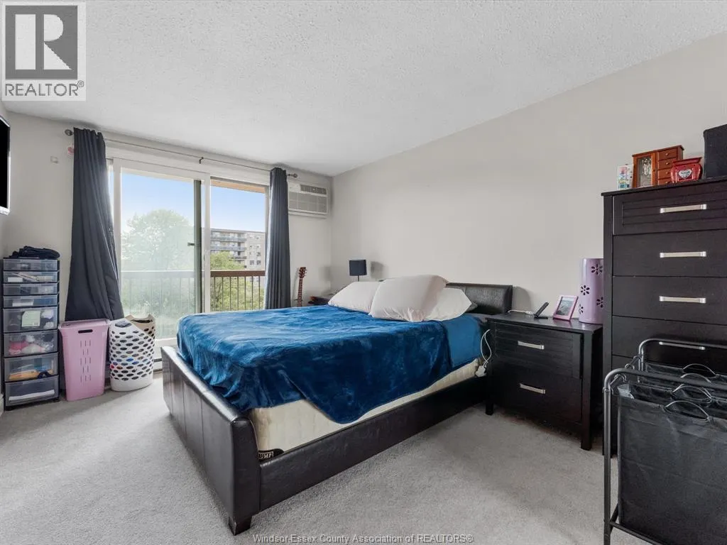 3636 Wyandotte STREET East Unit# 503
