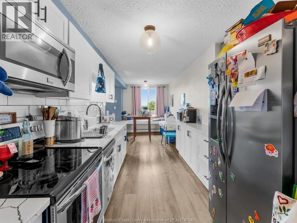 3636 Wyandotte STREET East Unit# 503
