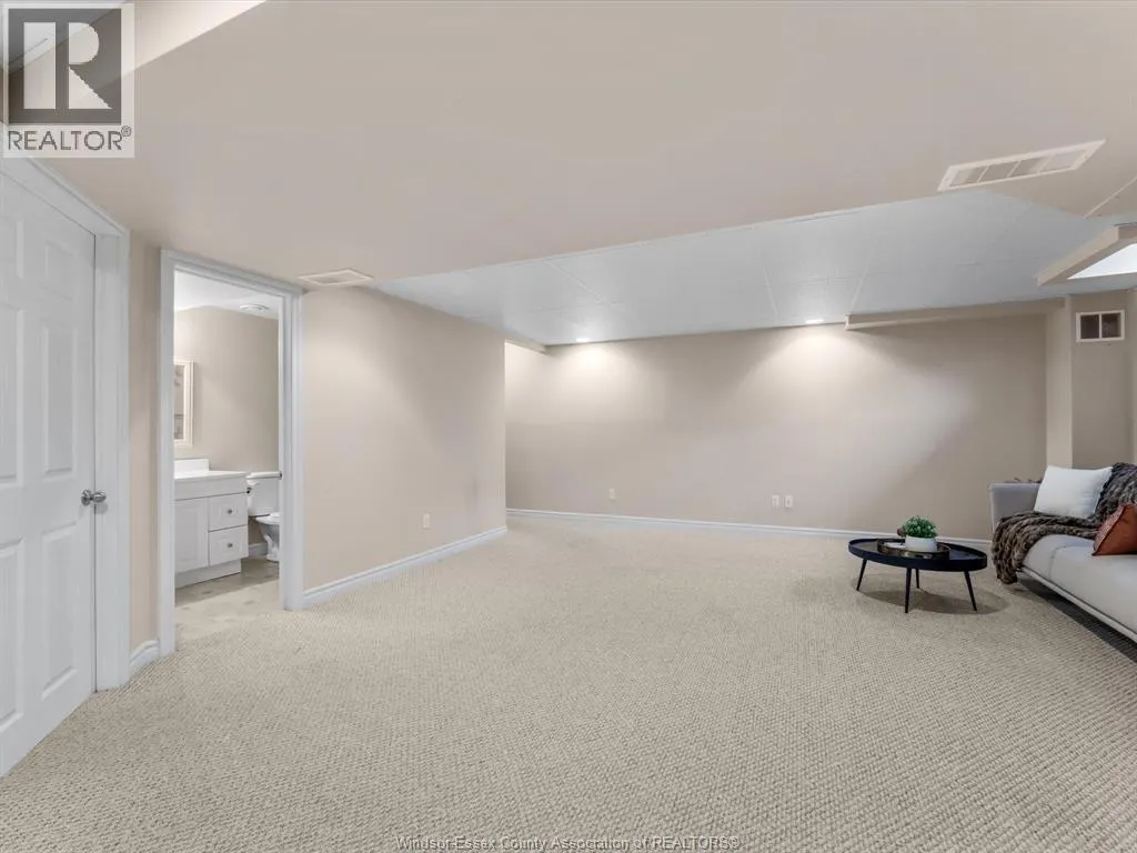 2148 Luxury AVENUE