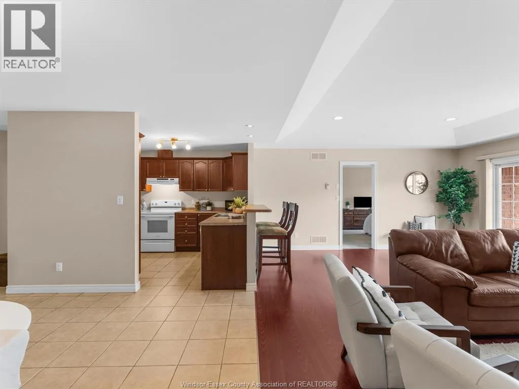 2148 Luxury AVENUE