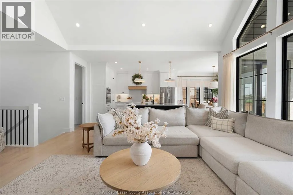 14 HEATHVIEW TRAIL