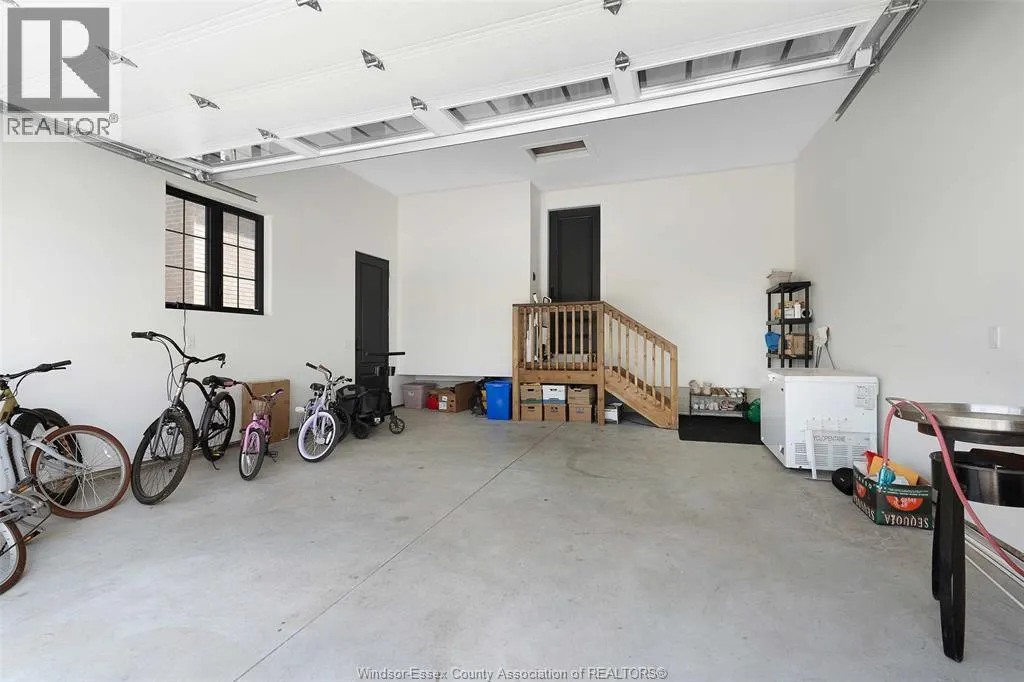 14 HEATHVIEW TRAIL