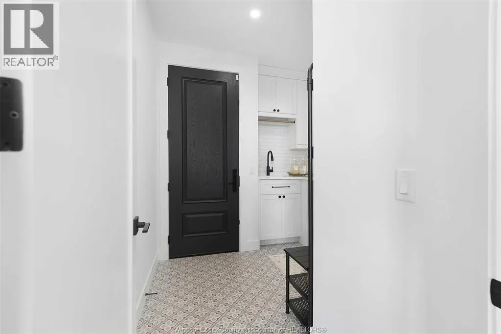 14 HEATHVIEW TRAIL