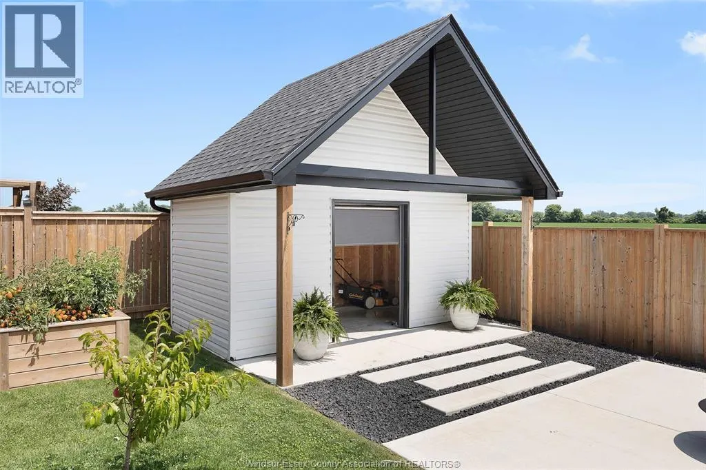 14 HEATHVIEW TRAIL