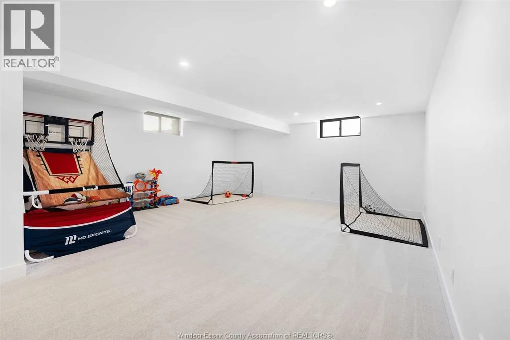 14 HEATHVIEW TRAIL
