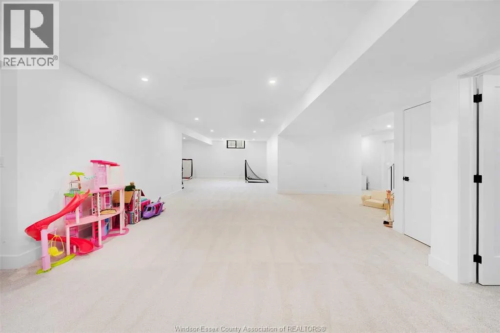 14 HEATHVIEW TRAIL
