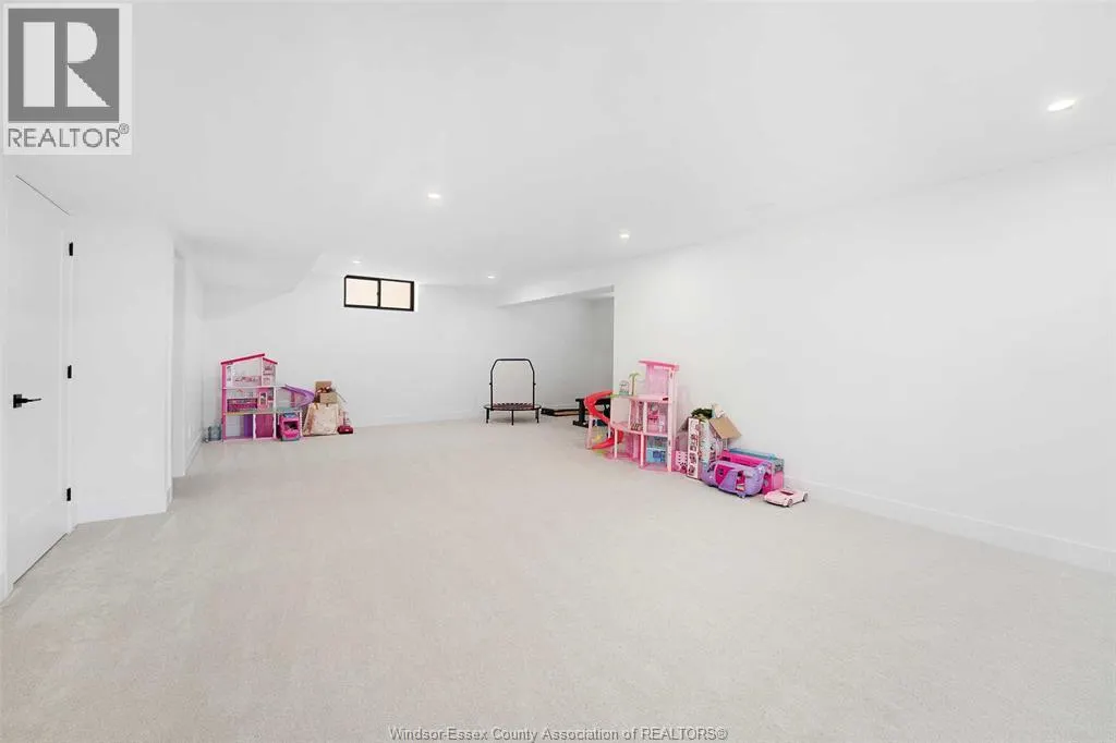 14 HEATHVIEW TRAIL