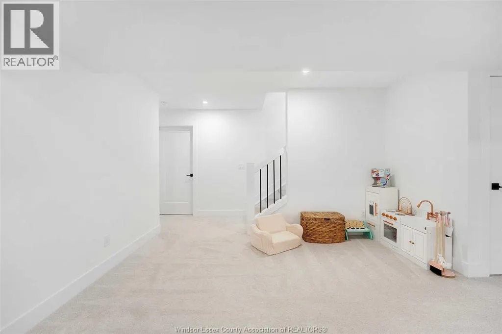 14 HEATHVIEW TRAIL