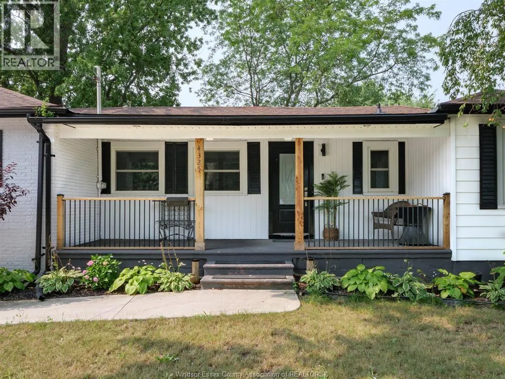 4325 ROSELAND DRIVE West