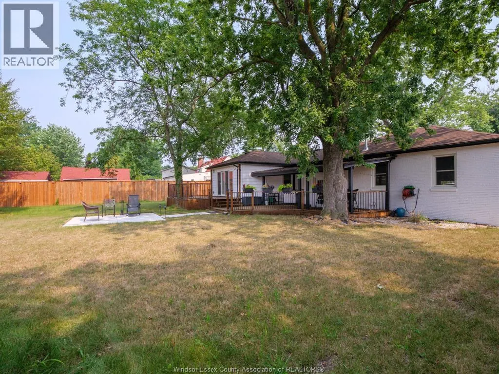 4325 ROSELAND DRIVE West