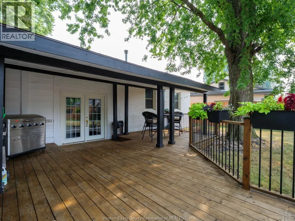 4325 ROSELAND DRIVE West