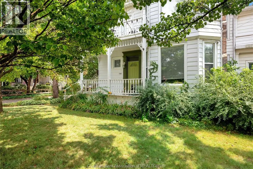 468 King STREET West