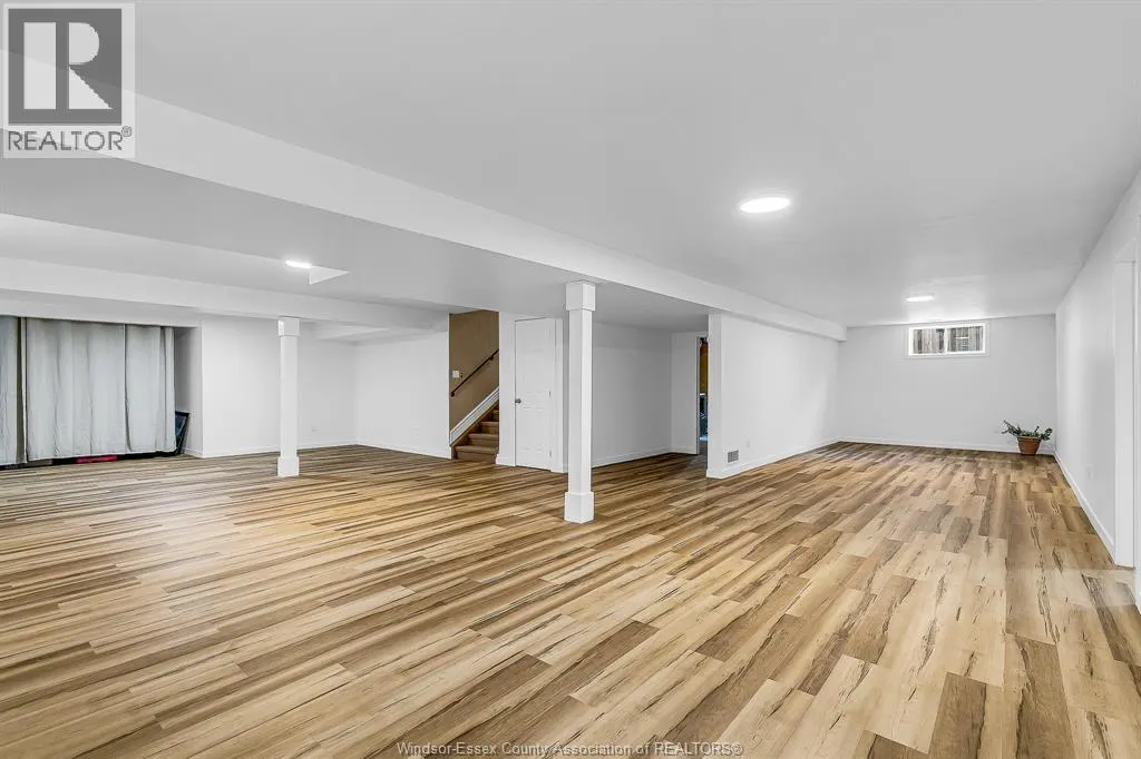 1435 MAPLE