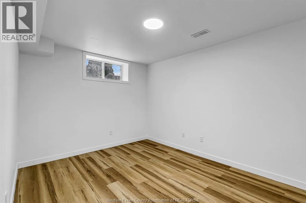 1435 MAPLE