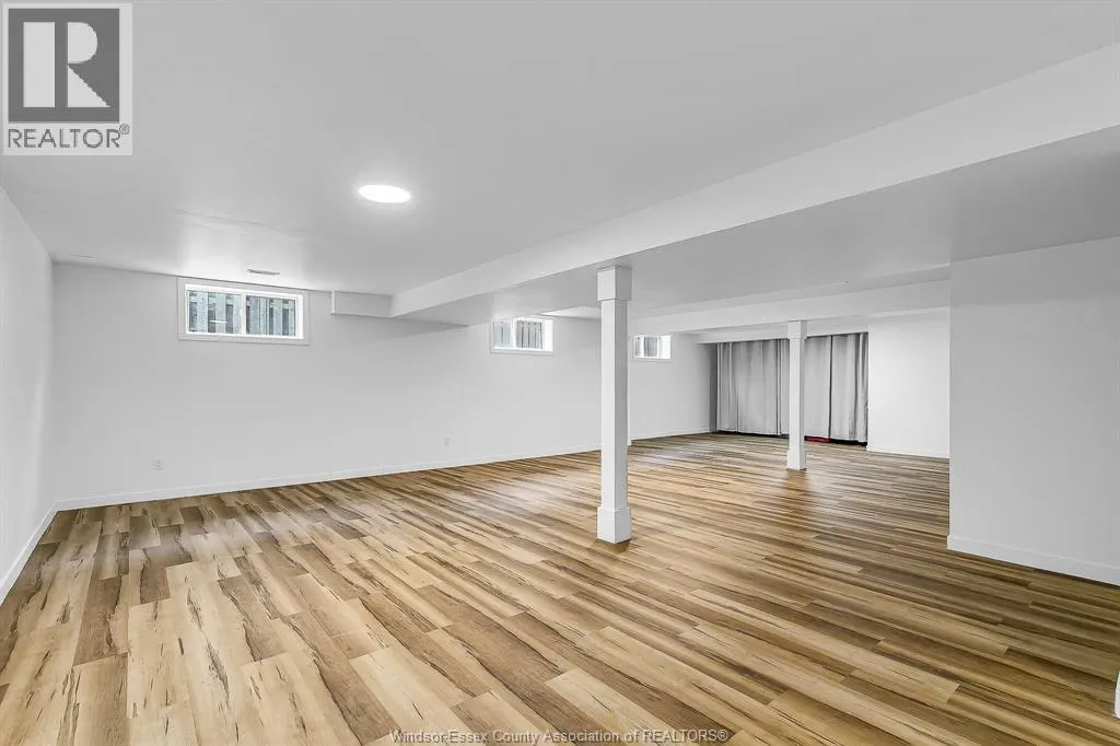 1435 MAPLE