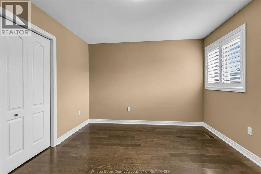 1435 MAPLE
