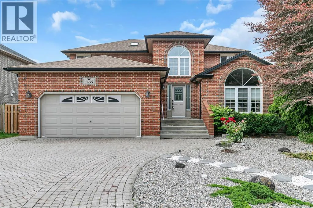 1435 MAPLE