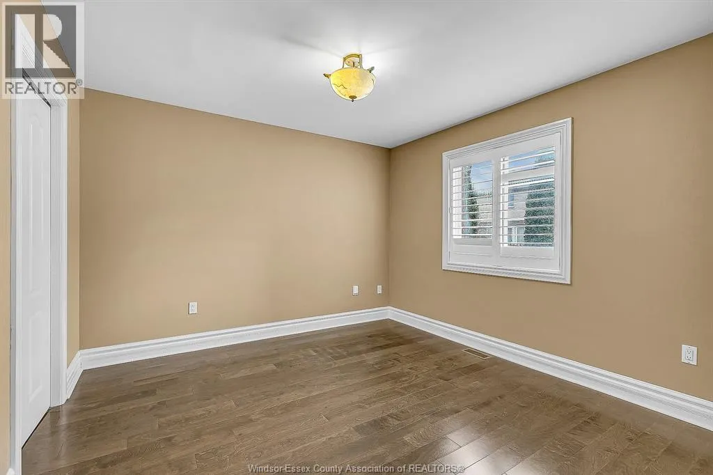 1435 MAPLE