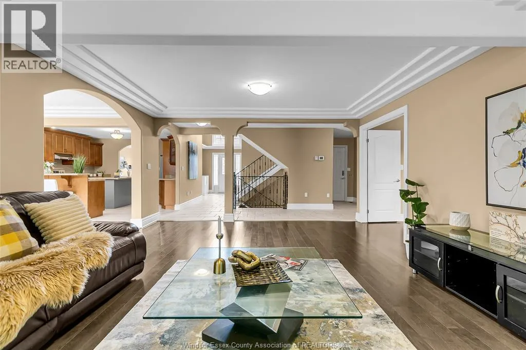 1435 MAPLE