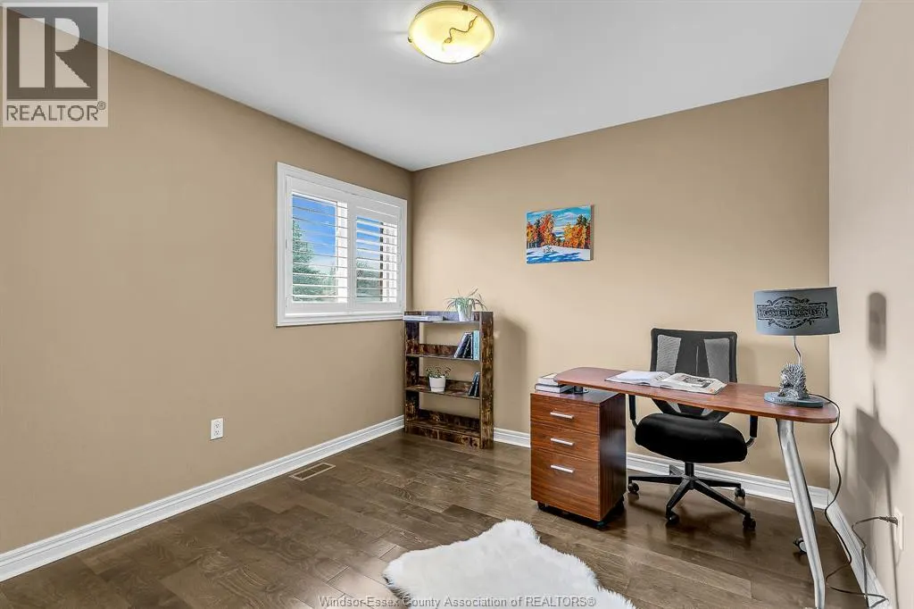 1435 MAPLE