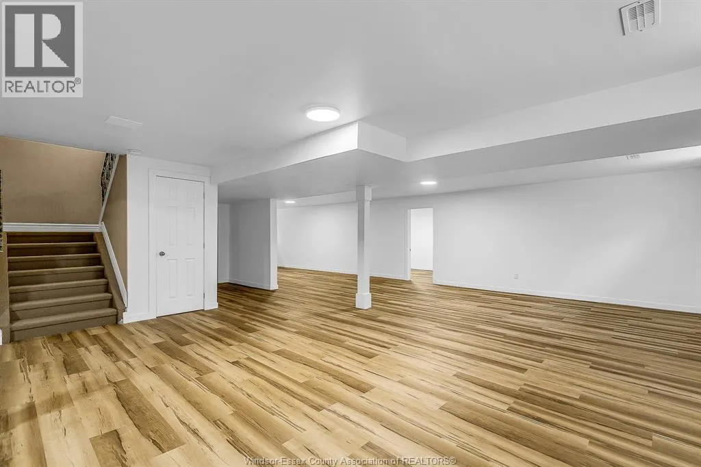 1435 MAPLE