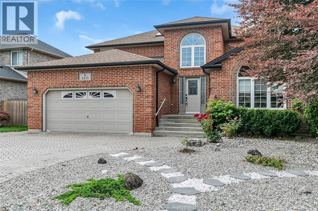 1435 MAPLE
