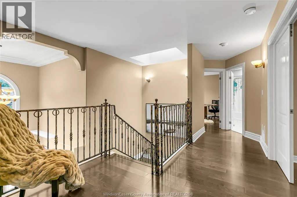 1435 MAPLE