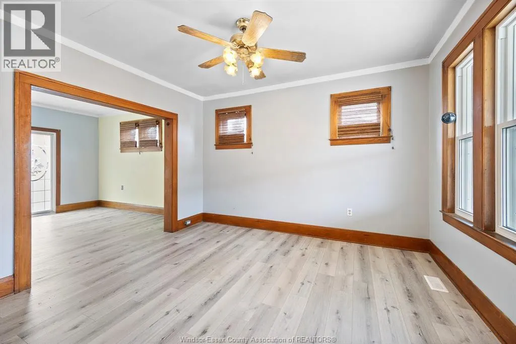 838 LAWRENCE