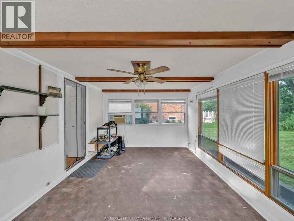 1045 CABANA ROAD West
