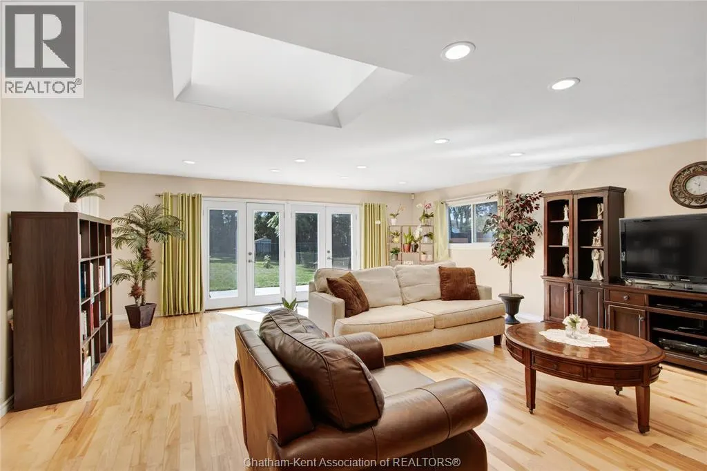 104 GREGORY DRIVE East
