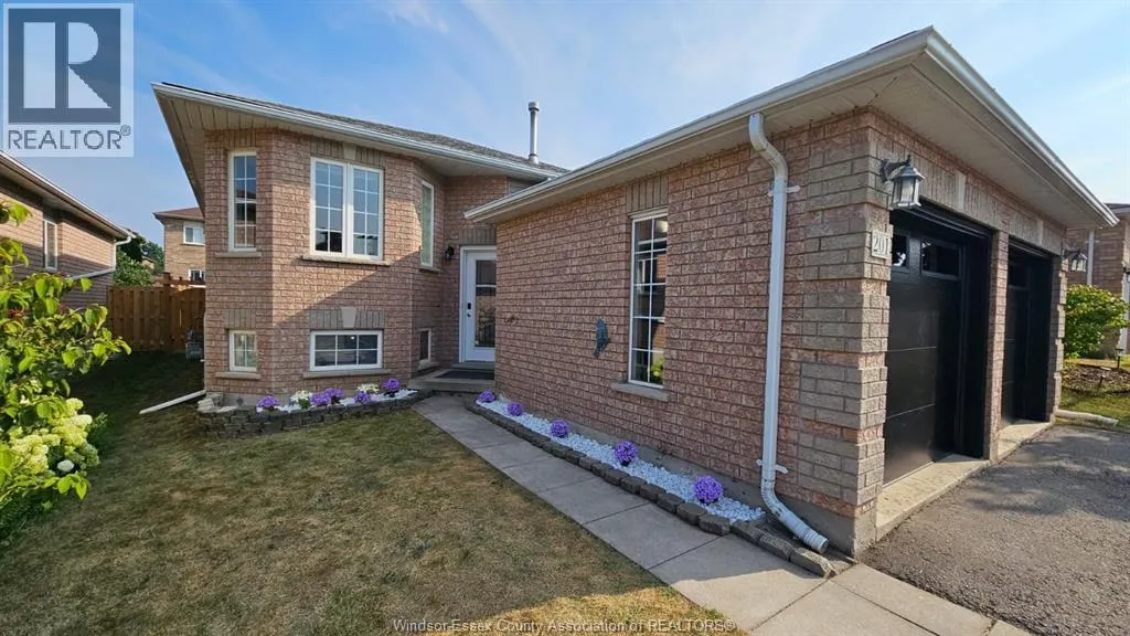 201 Hanmer STREET East
