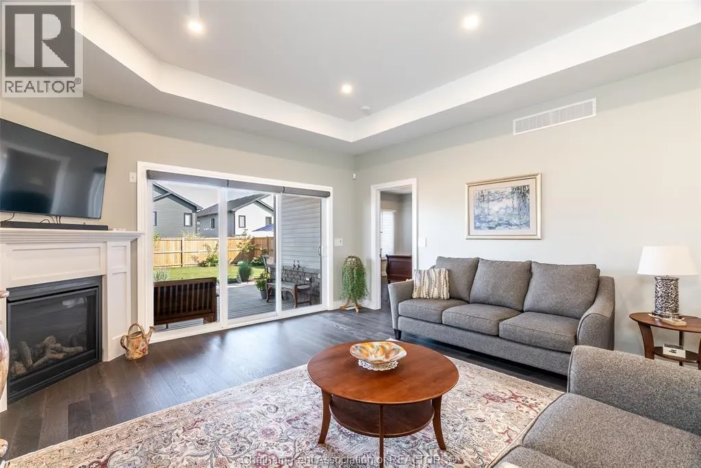 11 CHAMPLAIN COURT