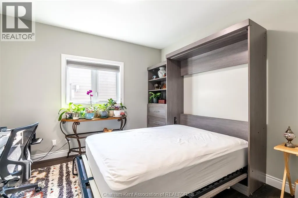 11 CHAMPLAIN COURT