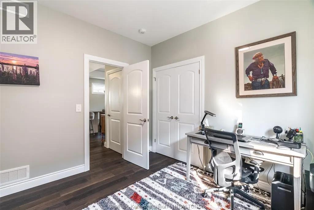 11 CHAMPLAIN COURT