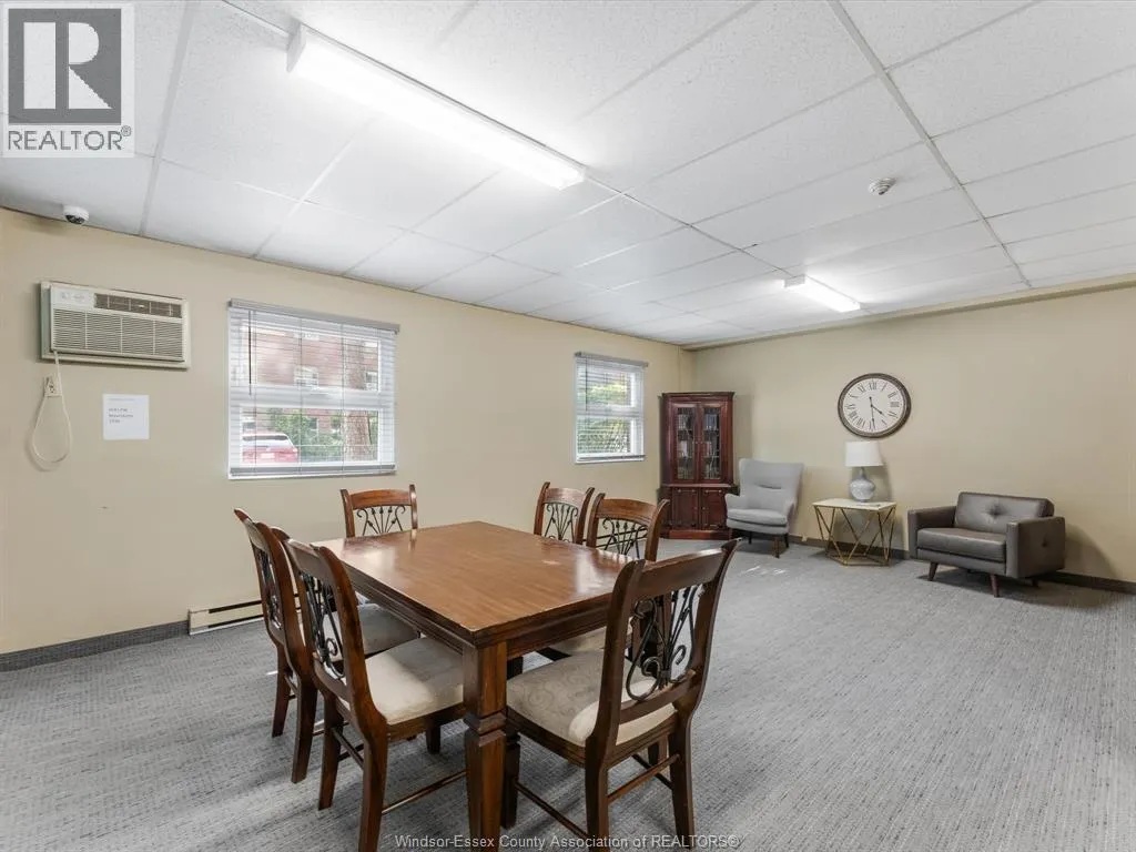3636 Wyandotte STREET East Unit# 503