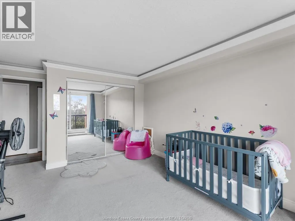 3636 Wyandotte STREET East Unit# 503