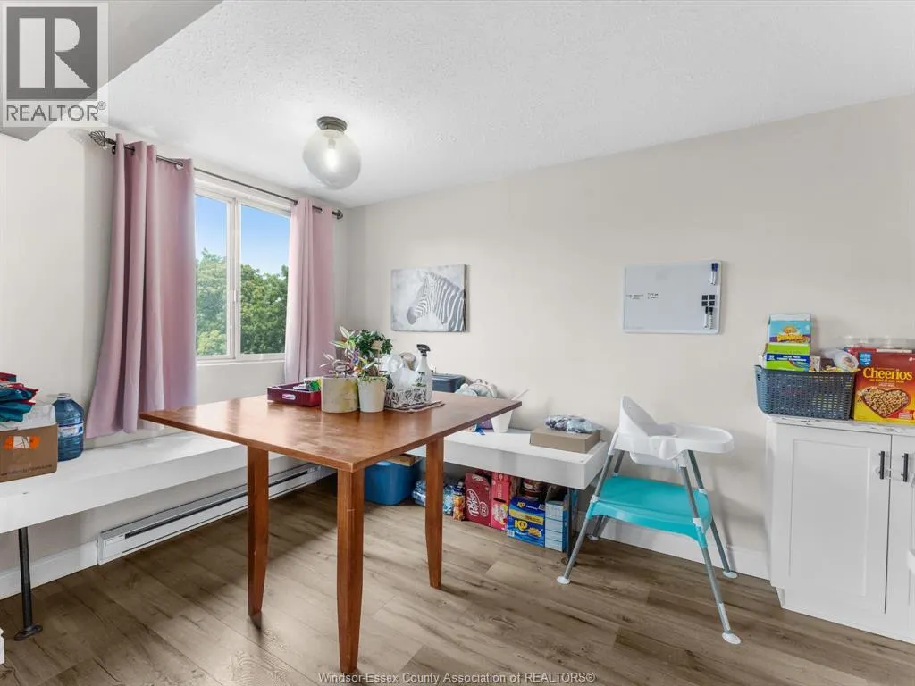 3636 Wyandotte STREET East Unit# 503