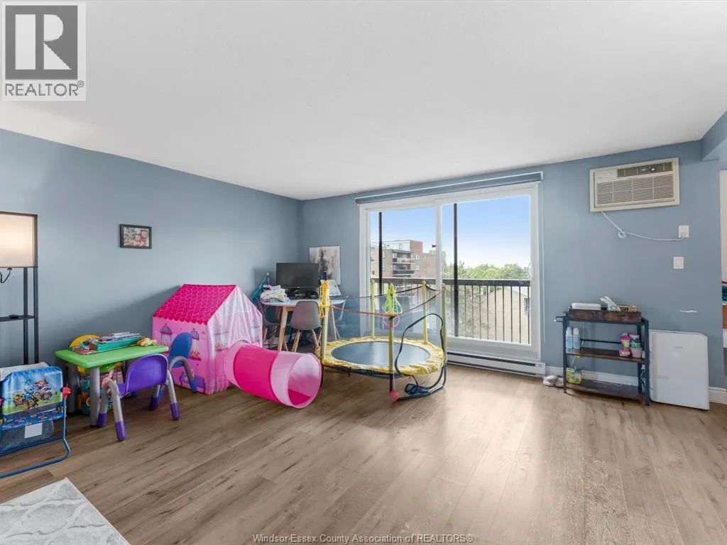 3636 Wyandotte STREET East Unit# 503