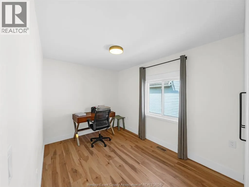 520 Mersea Rd 3