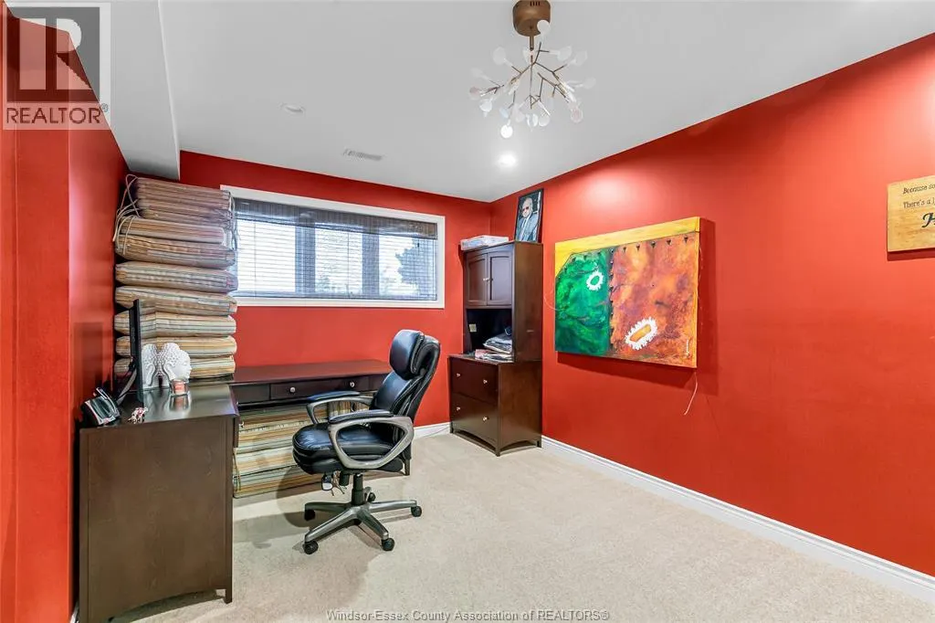 398 POPLAR DRIVE