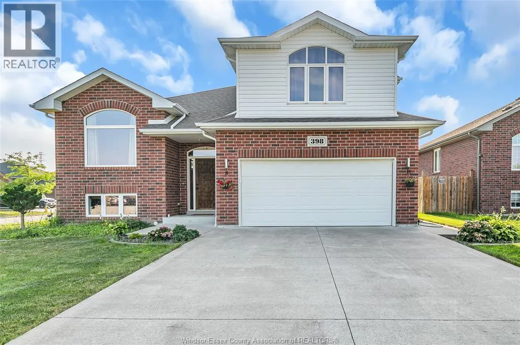 398 POPLAR DRIVE