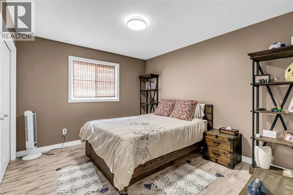 398 POPLAR DRIVE